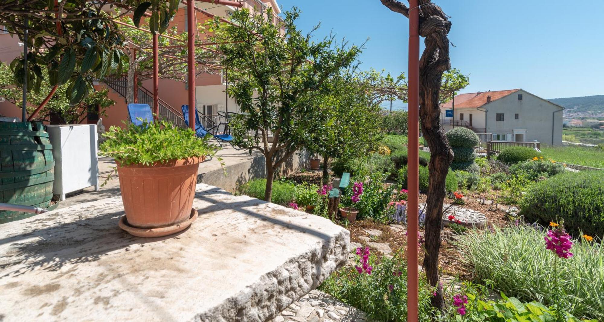 Apartments Villa Bella Vista Seget Trogir Extérieur photo